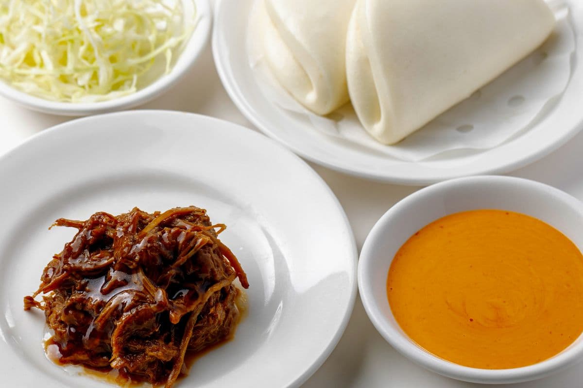 009. Pulled Pork Bao (2 pcs) 肉絲刈包