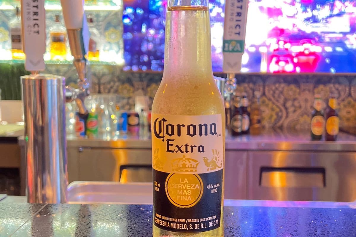 Corona (1 x 330 ml Bottle)