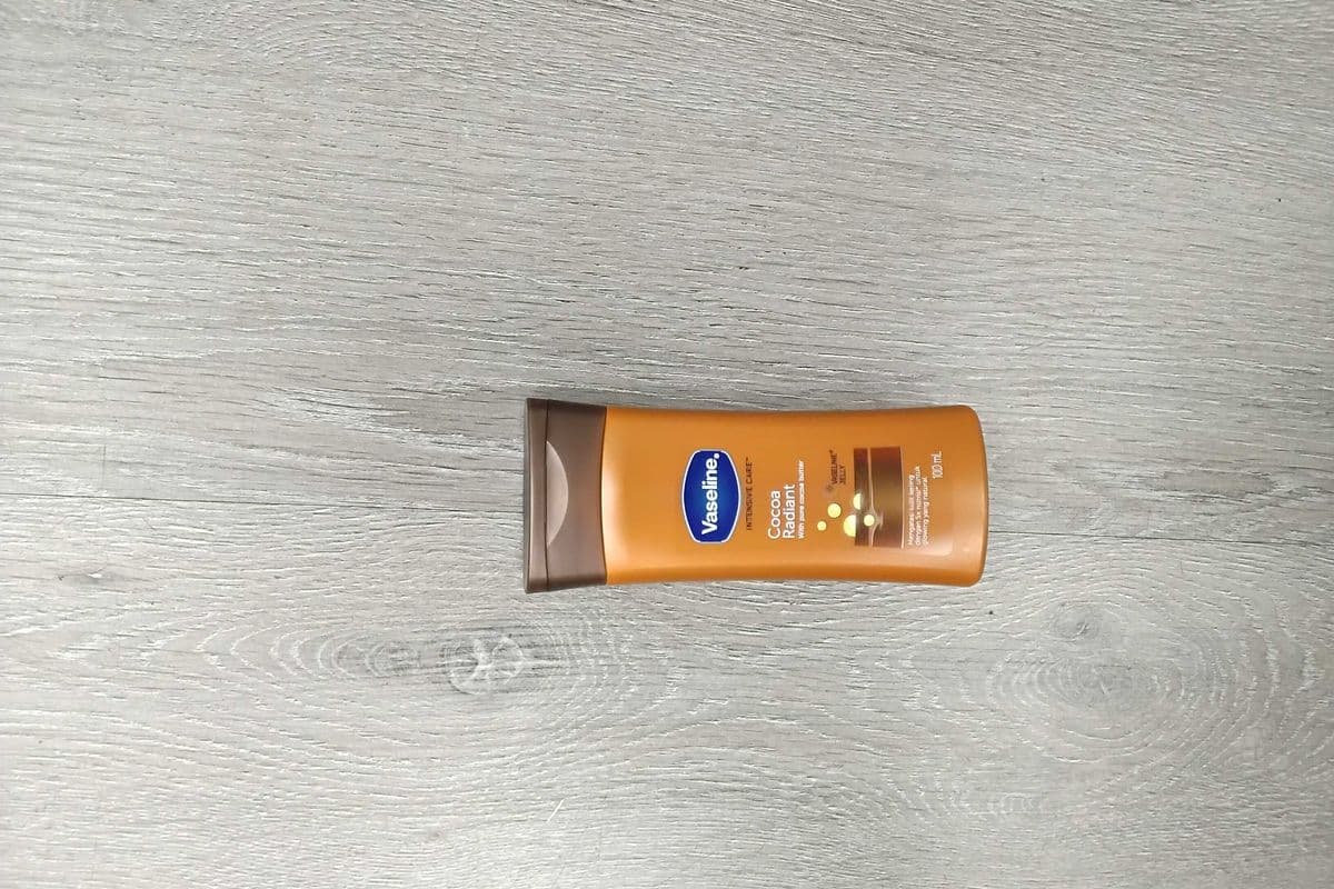Vaseline cocoa radiant (100ml)