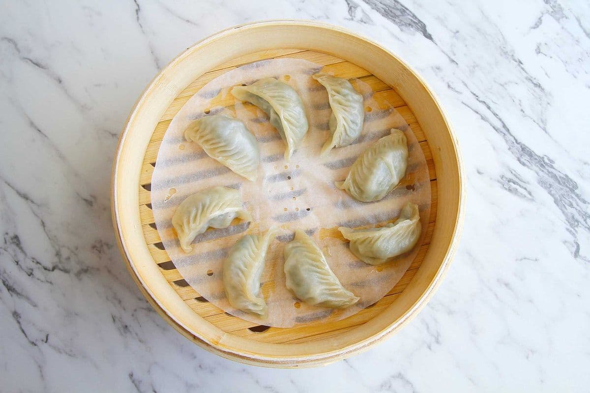 Steamed Vegetable and Pork Dumplings (8 pcs) 菜肉蒸餃