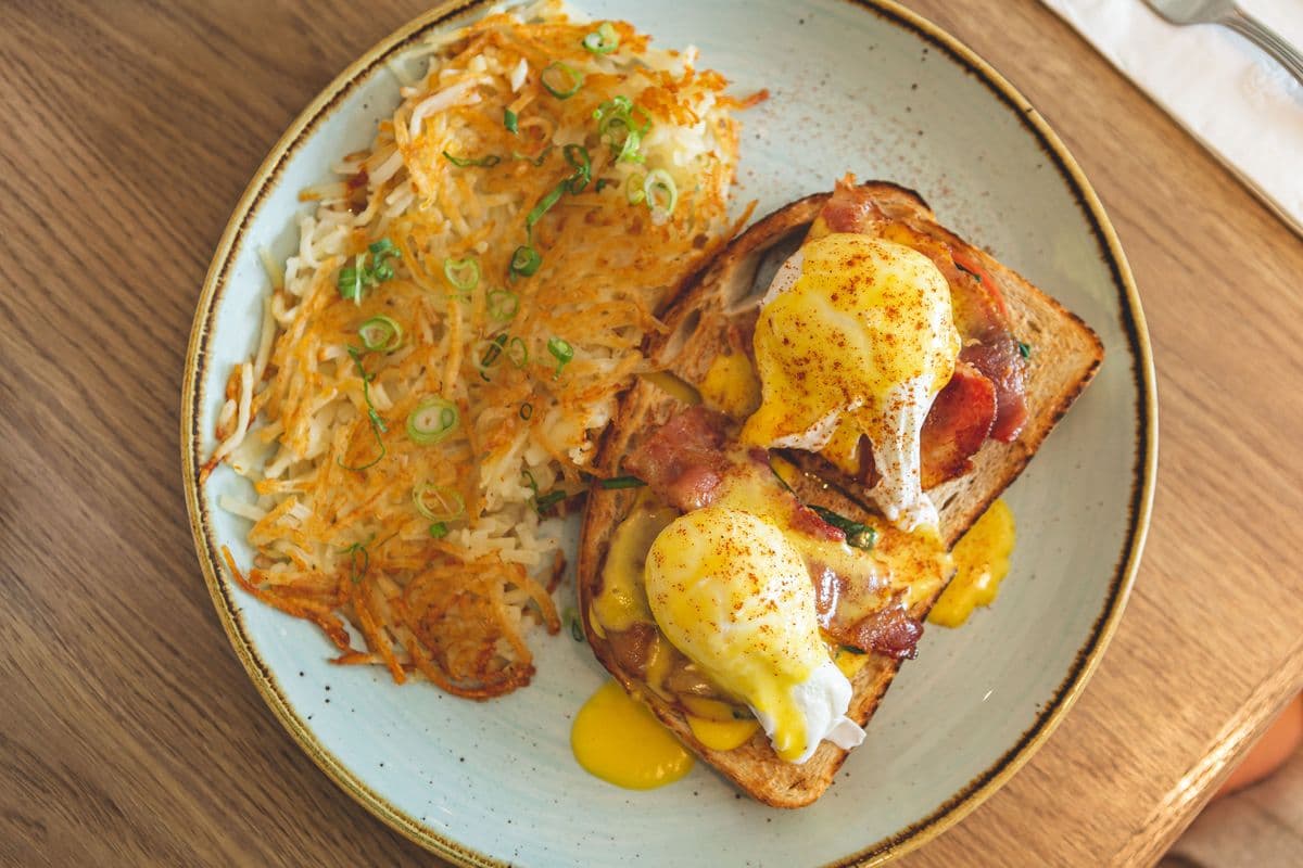 Canadian Benedict (Bacon, Tomato, Spinach)