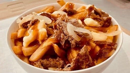 Grande Poutine Steak Philly / Large Philly Steak Poutine