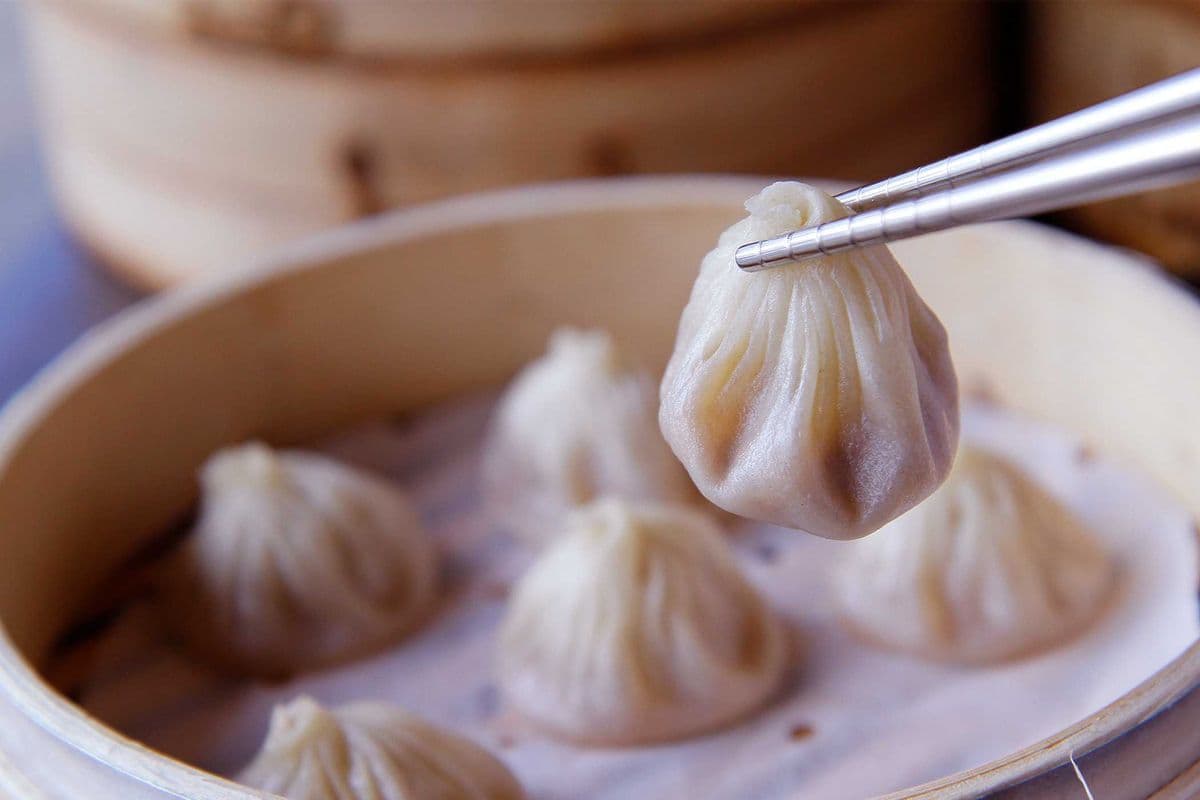 [Special] Steamed Pork Soup Dumplings 小籠湯包 (6pcs)
