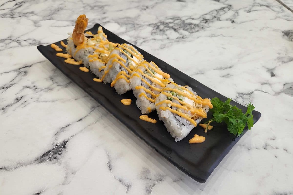 R13. Swimming Prawn Roll (5 pcs)