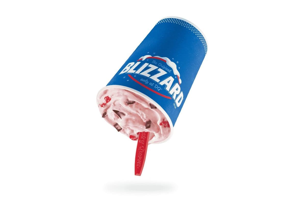 Dessert BlizzardMD  –  Aux Fraises enrobées de chocolat / Choco Dipped Strawberry Blizzard® Treat