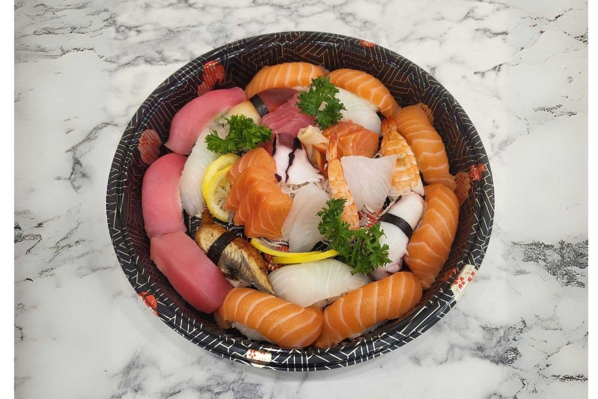 PSS1. Sashimi & Sushi Tray A (28 pcs)