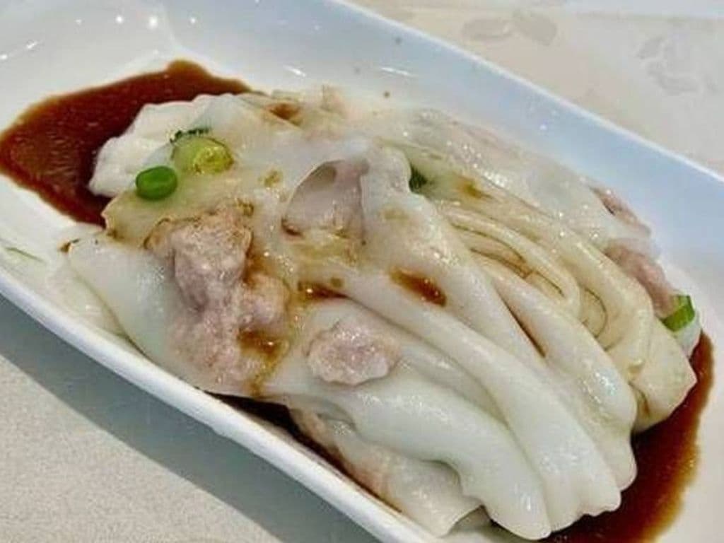 Sliced Pork & Coriander Rice Noodle Roll L20