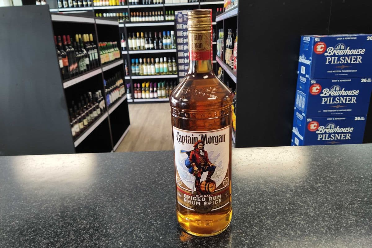 Captain Morgan - Spiced Rum (1 x 1.14 L Bottle)