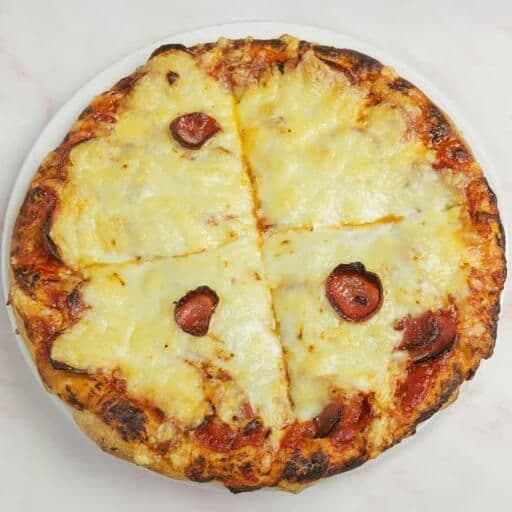 Pizza au pepperoni très grande