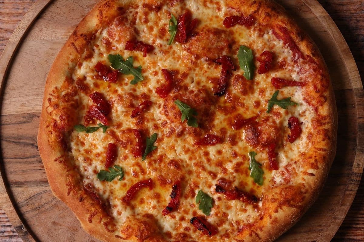 Sun-Dried Tomato Pizza