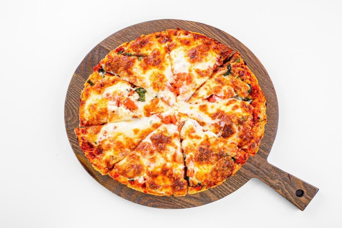 16. 14" Extra-Large Spinach, Tomato, and Feta Cheese Pizza