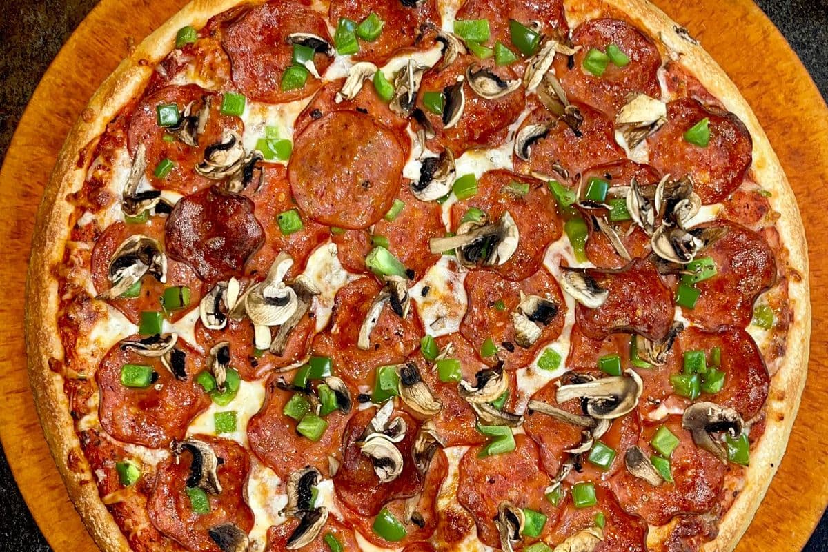 16. 14" Large Royal Canadian Pizza