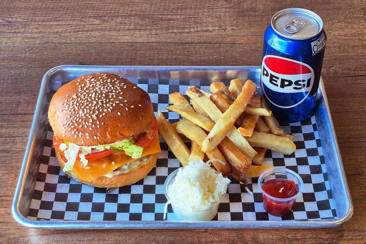 Classic Cheeseburger Combo