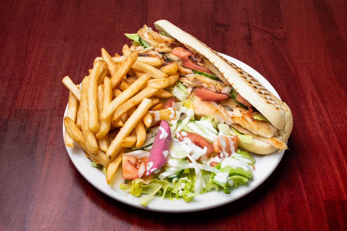 Assiette panini au poulet / Chiken Panini Plate