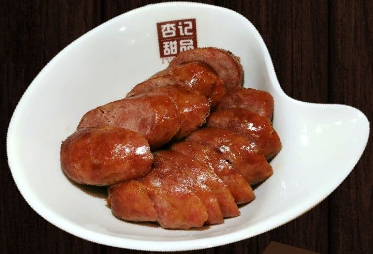 Taiwanese Sausage - 火山石烤香肠