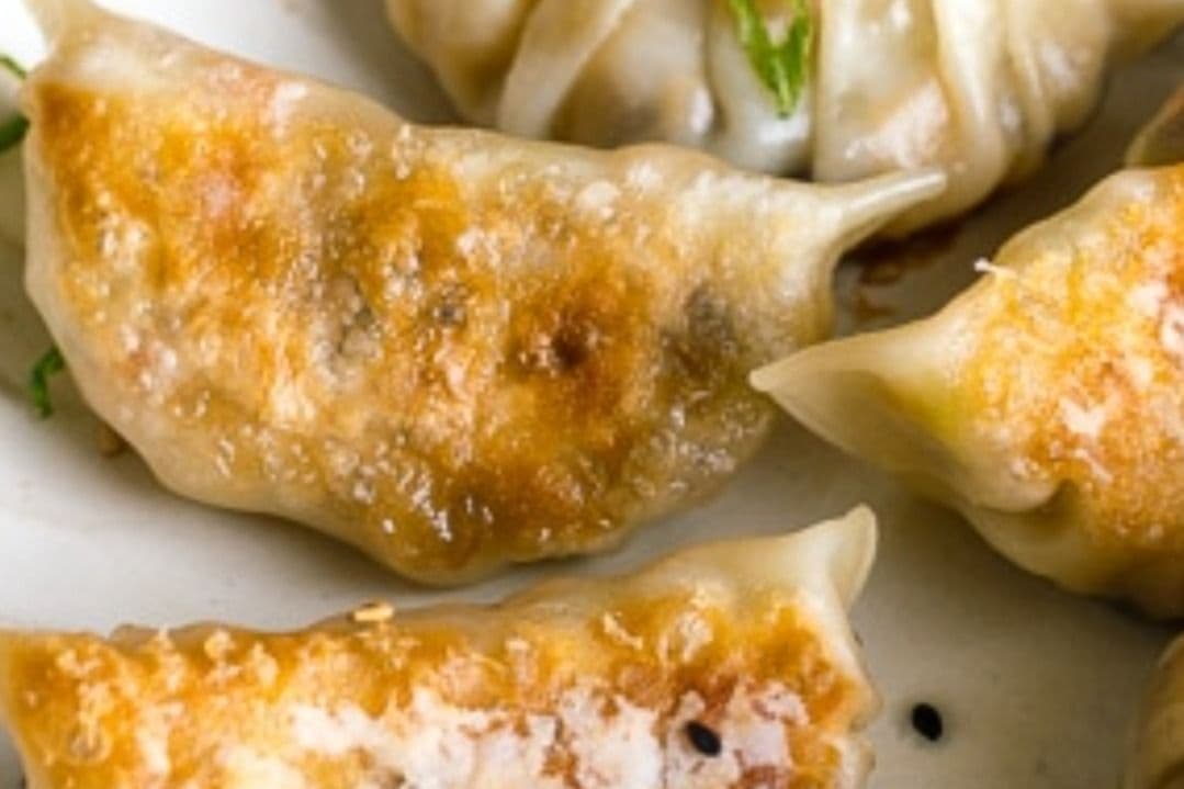 Pan Fried Gyoza (6 Pcs)