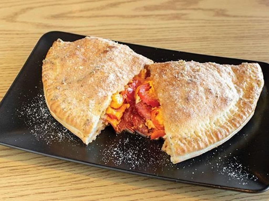 Panzerotti/Calzone ( 3 toppings)