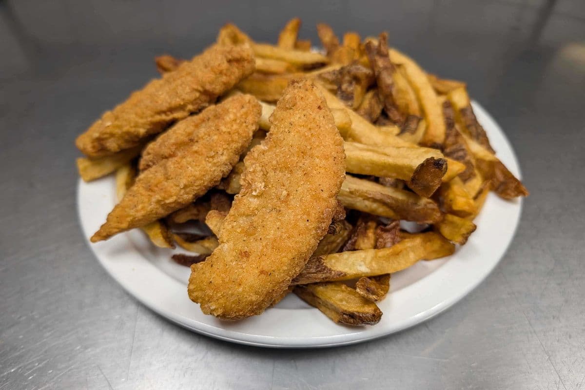 Chicken Fingers (3 pcs) and Fries