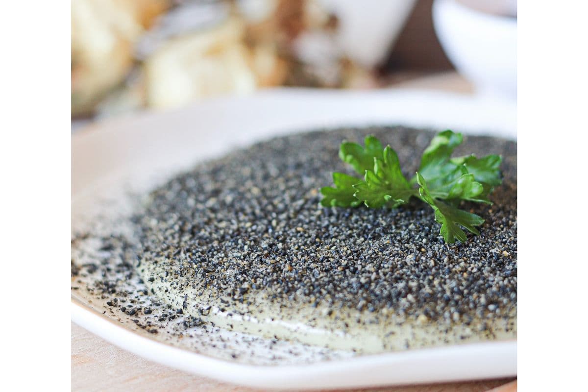Black Sesame Soy Mochi (黑芝麻芋泥豆Q麻糬)