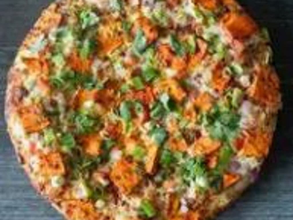 Achari Paneer Pizza