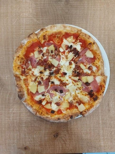 Grande Famoso Hawaiian Pizza