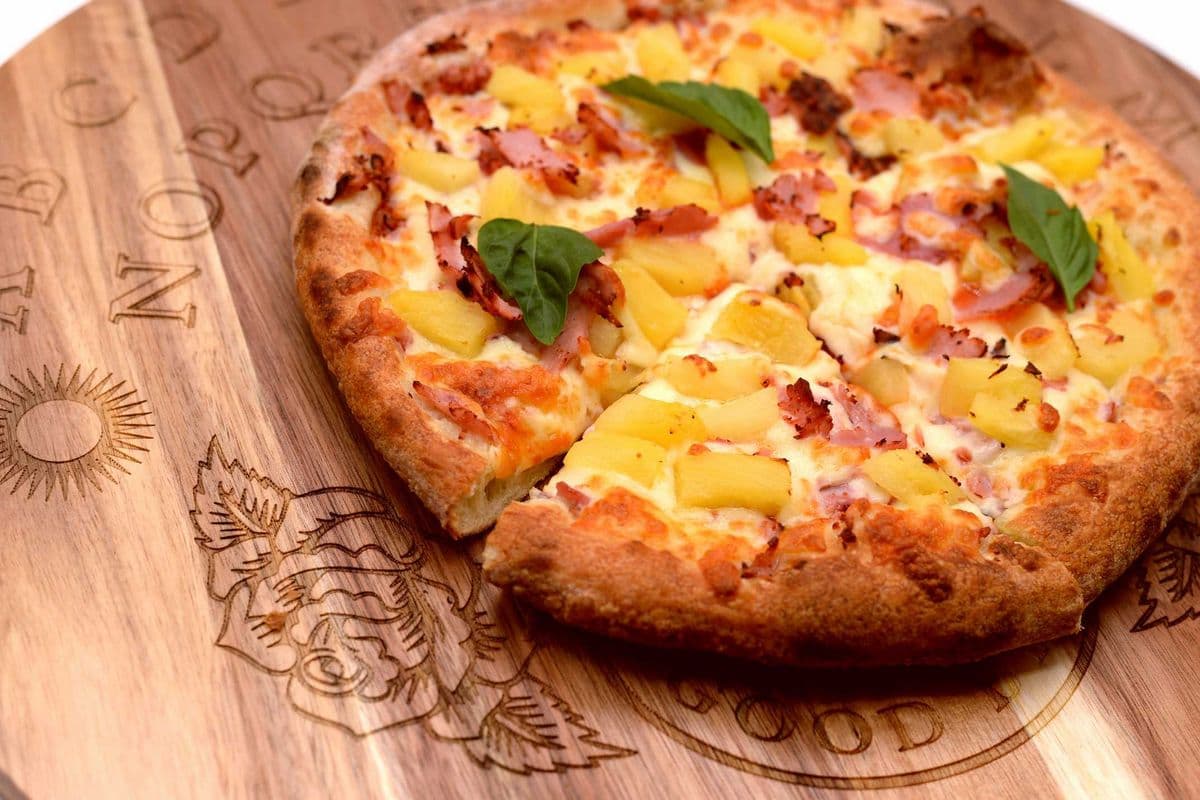 Hawaiian Supreme Pizza-Only One Size 12" (12" Medium)