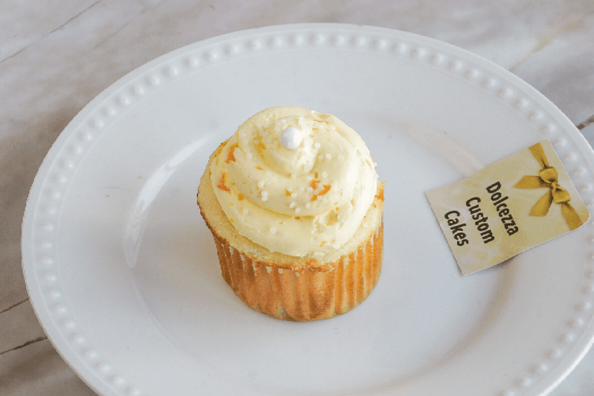 Cupcakes (1/2 dz) - Vanilla/Pineapple