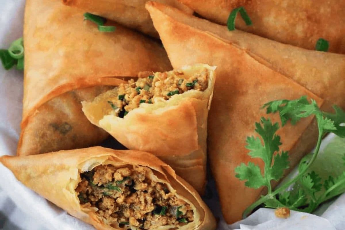Chicken Samosas (3pcs)