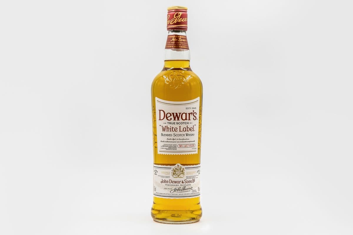 Dewar's White Label (1 x 750 ml Bottle)
