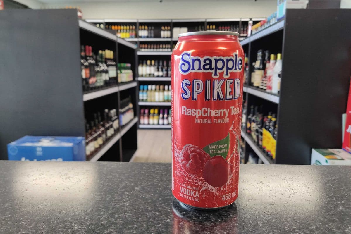 Snapple Spiked - Raspcherry Tea (1 x 458ml Can)