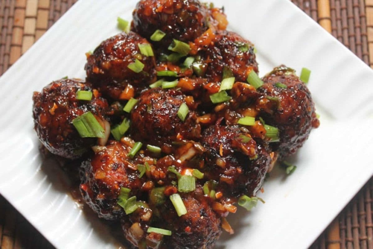 Veg Manchurian (9pcs)