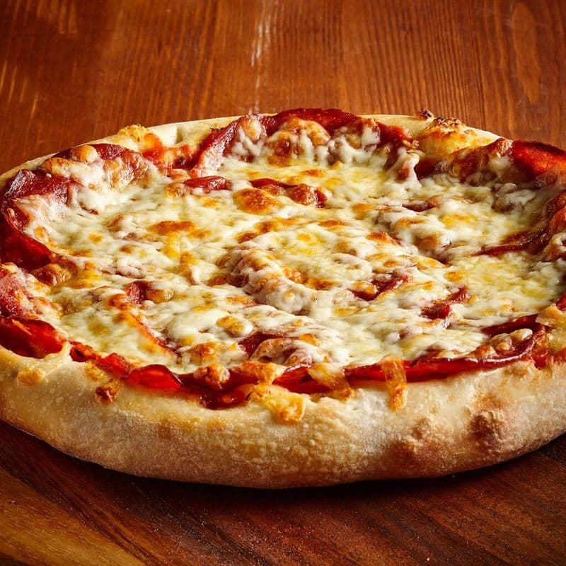 Grande pizza Pepperoni / Large Pepperoni Pizza