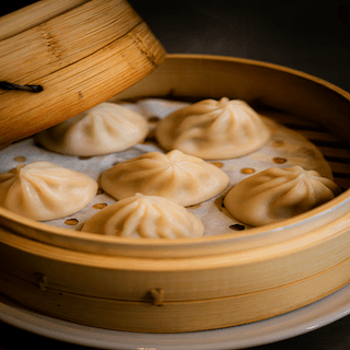 Steamed Pork Soup Dumplings 6pcs / 小籠包6pc