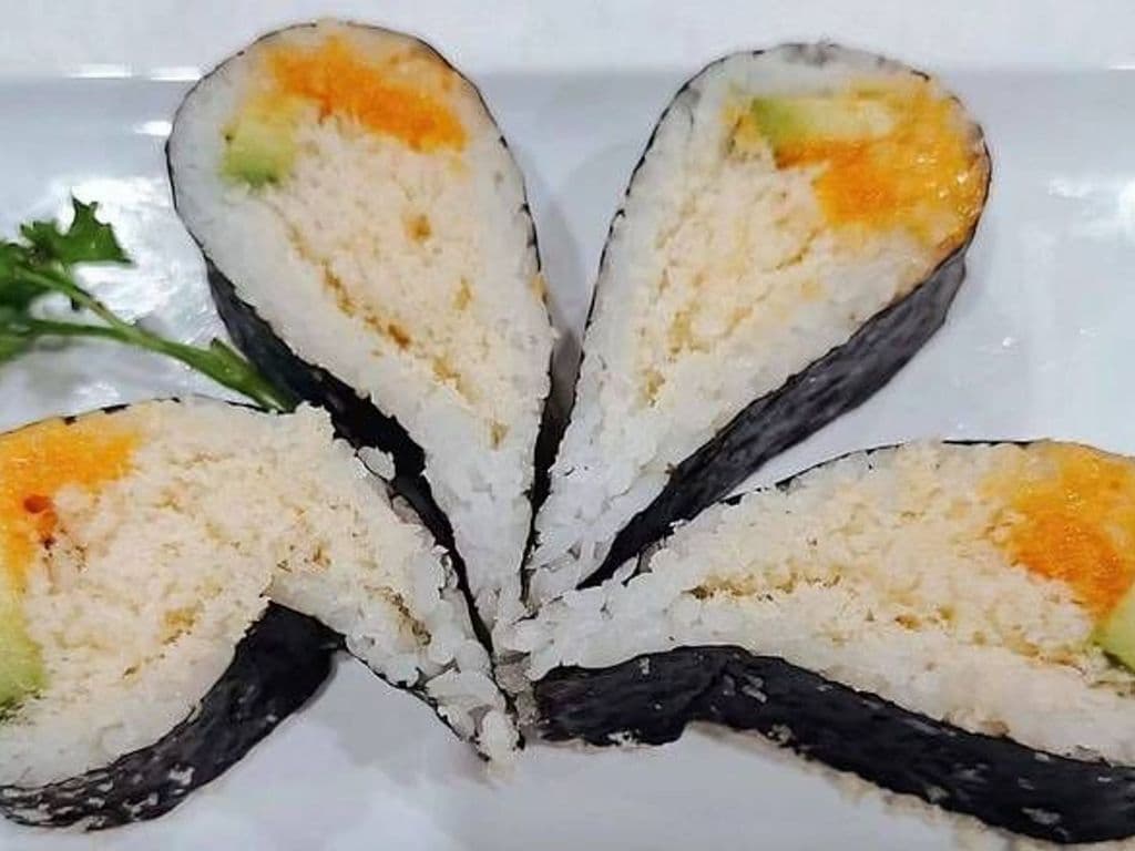 Sakura Roll (8pcs)