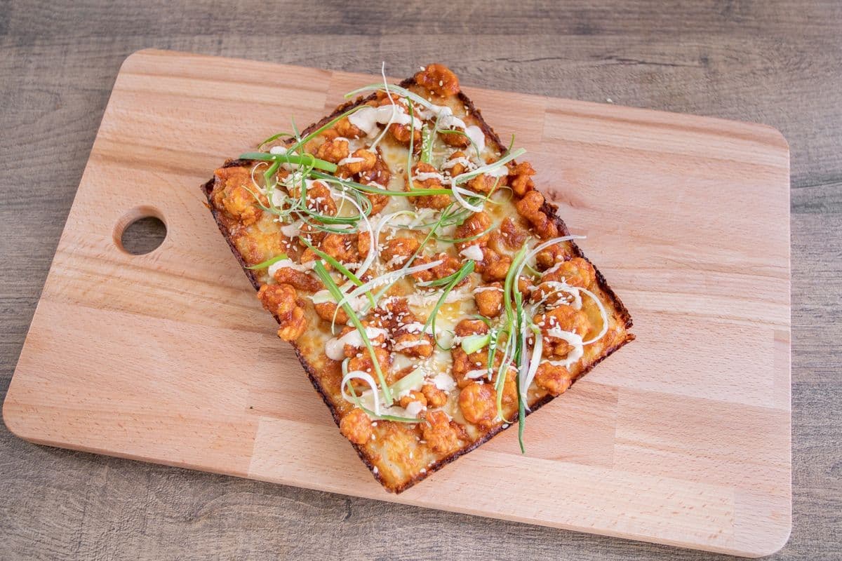 Large Korean Fried Chicken pizza