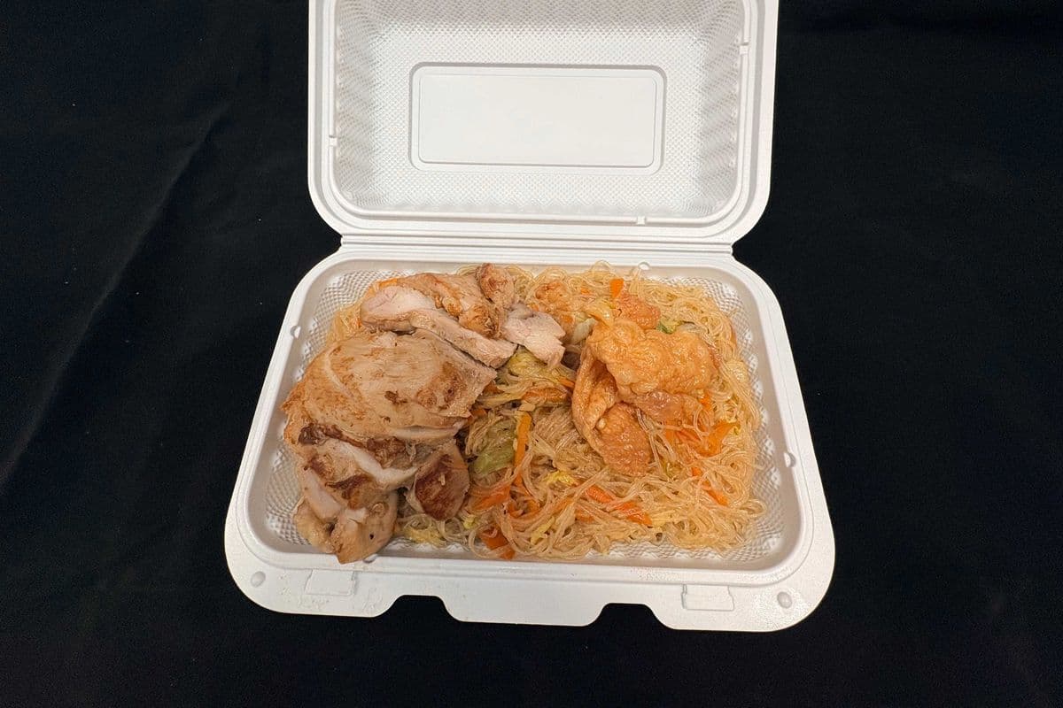 Pancit with grilled chicken