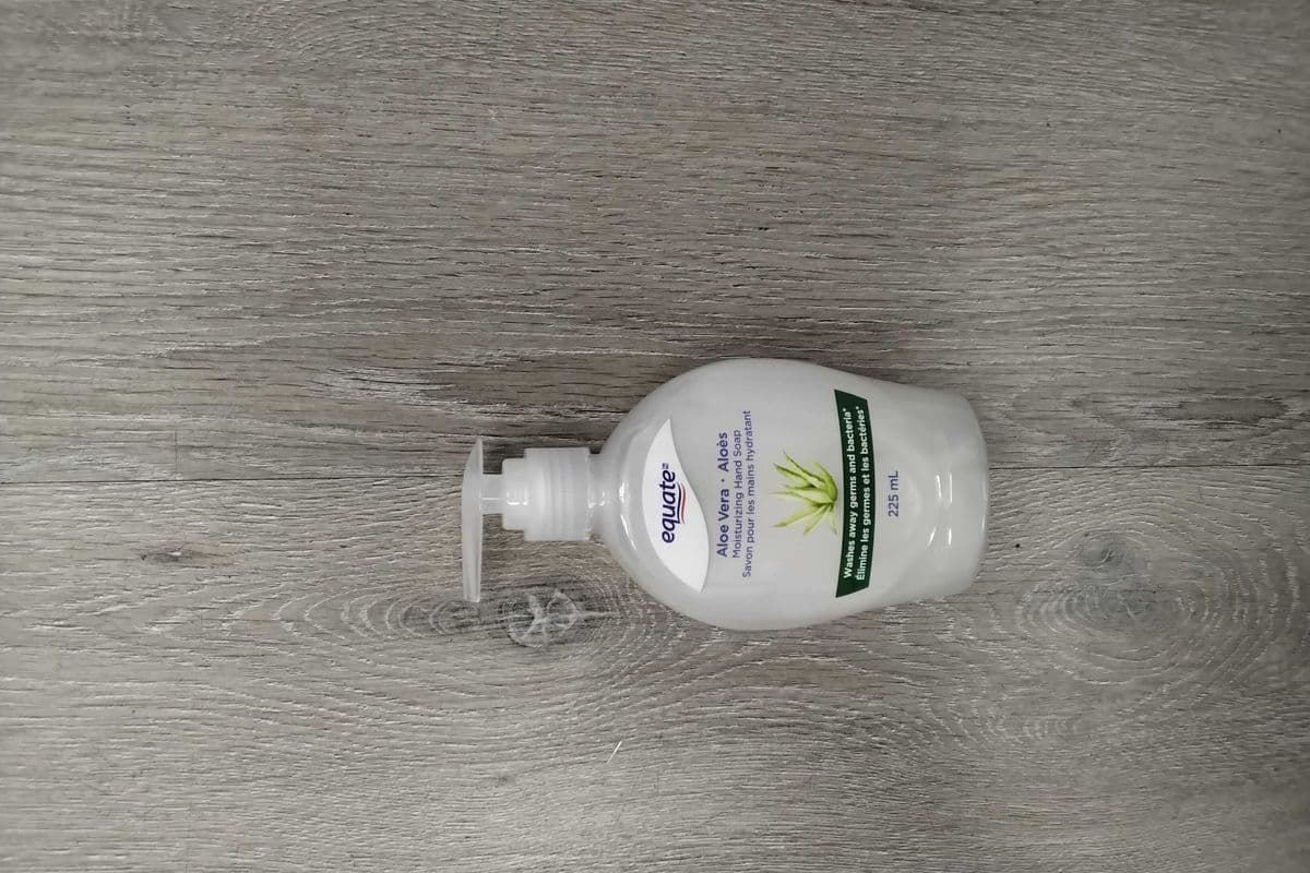 Equate aloe vera moisturizing hand soap (225ml)