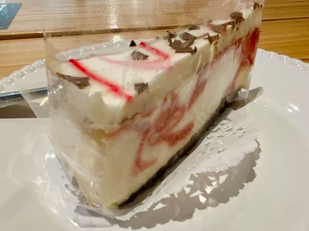 Strawberry Champagne Cheesecake (GF)