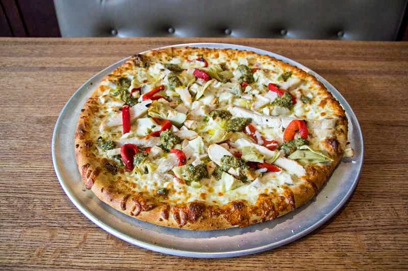 Grande Tuscan Forno Chicken Pizza