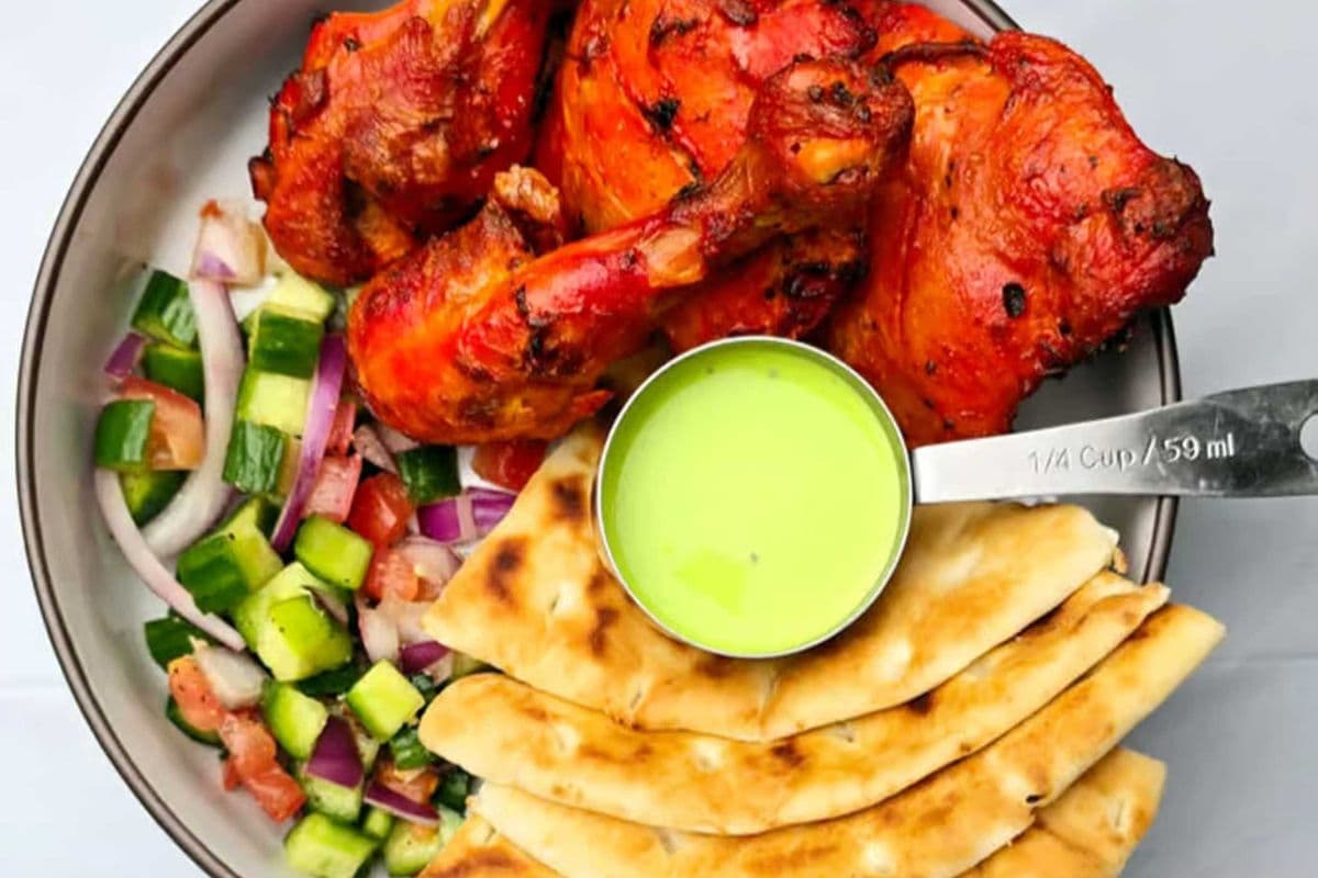 Tandoori Chicken (4pcs) and Garlic Naan