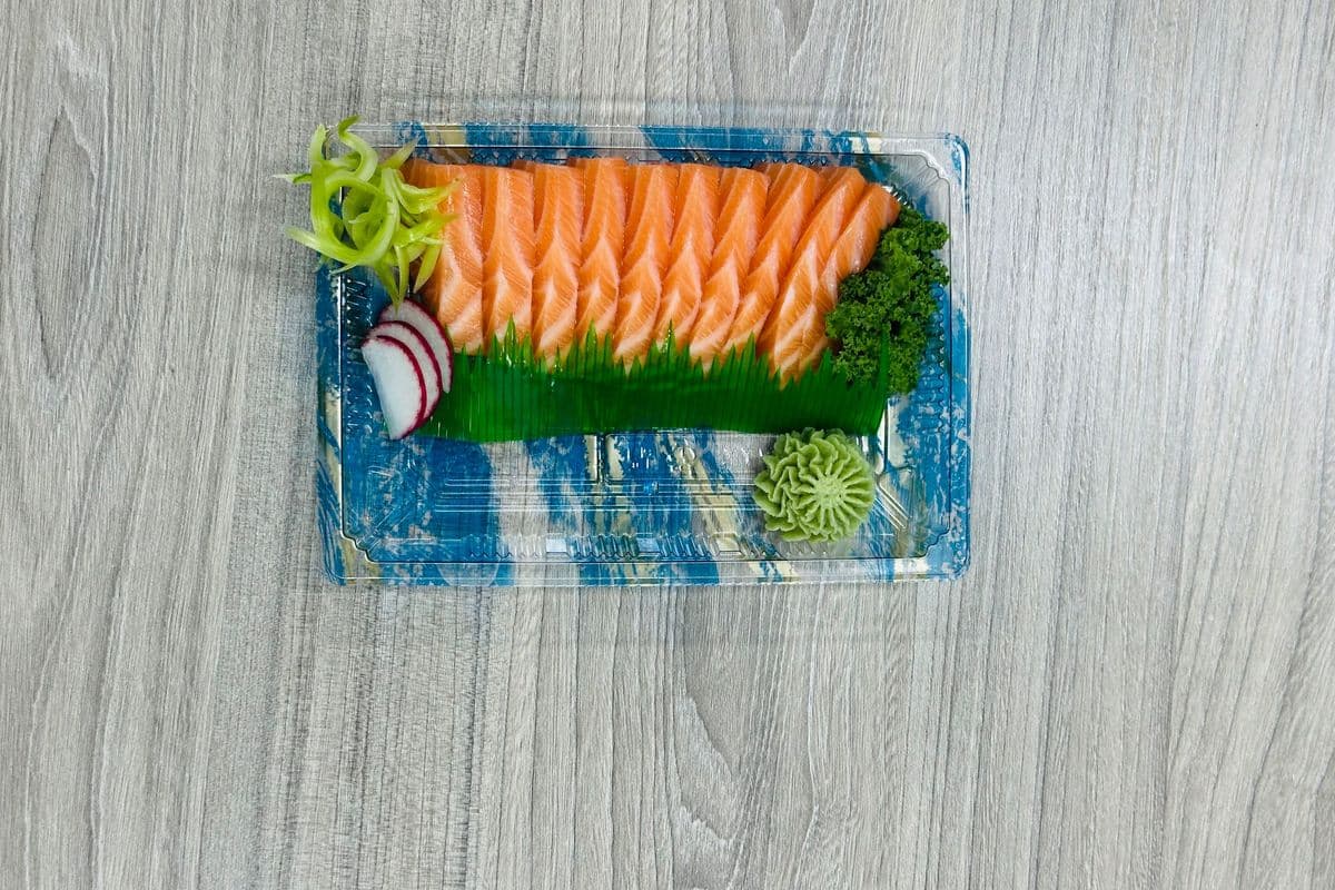 Salmon sashimi (10 pcs)