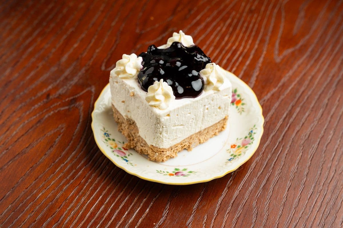 Lemon blueberry cheesecake