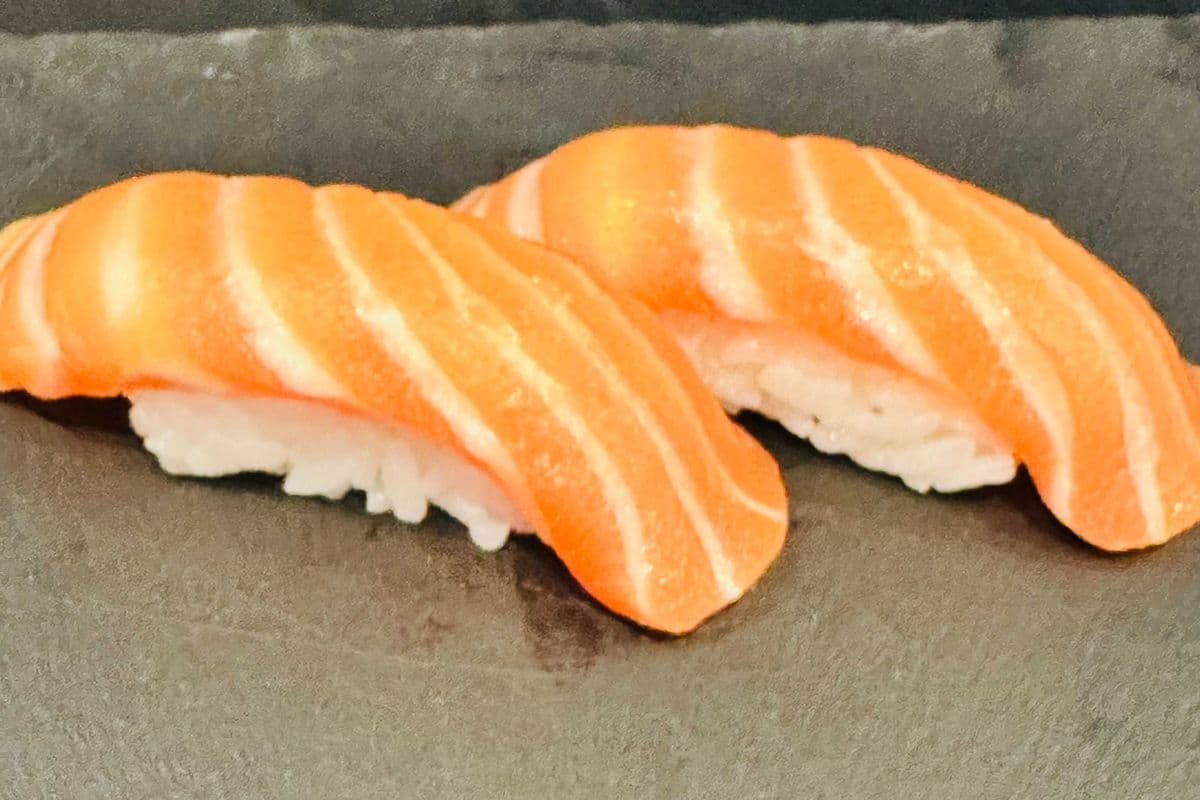 Sake Sushi (2 mcx / 2 pcs)