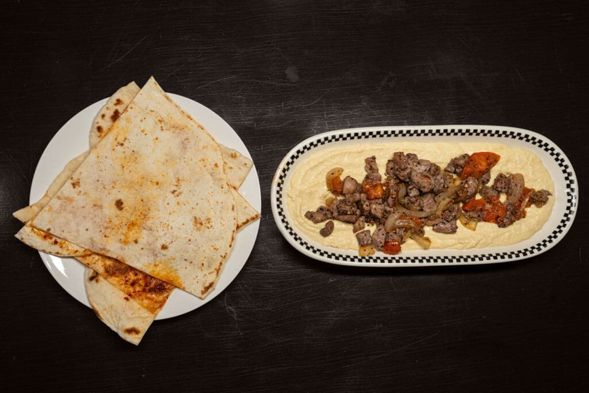 Hummus with Meat
