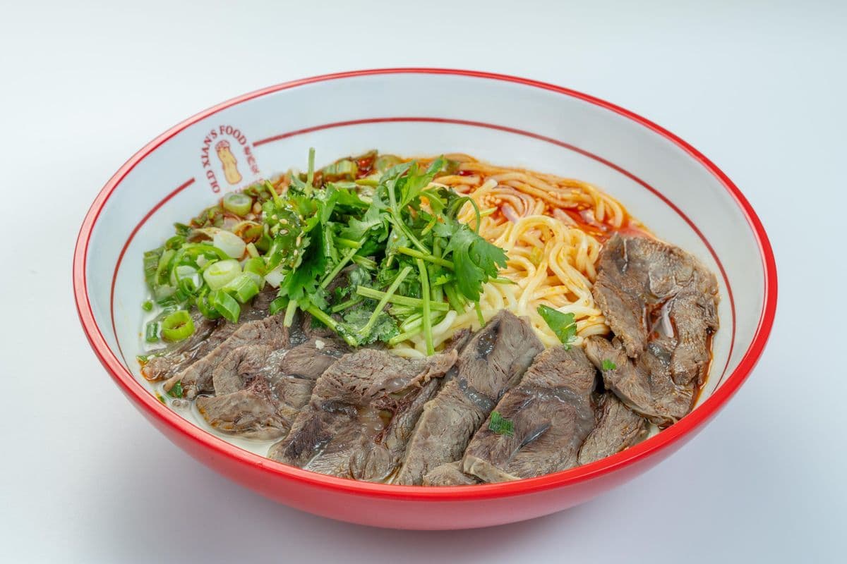 Stewed Beef Noodle in Soup 清汤牛肉面