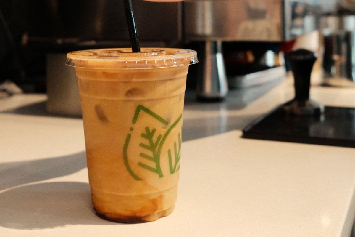 Iced Flavoured Latte (16 oz)