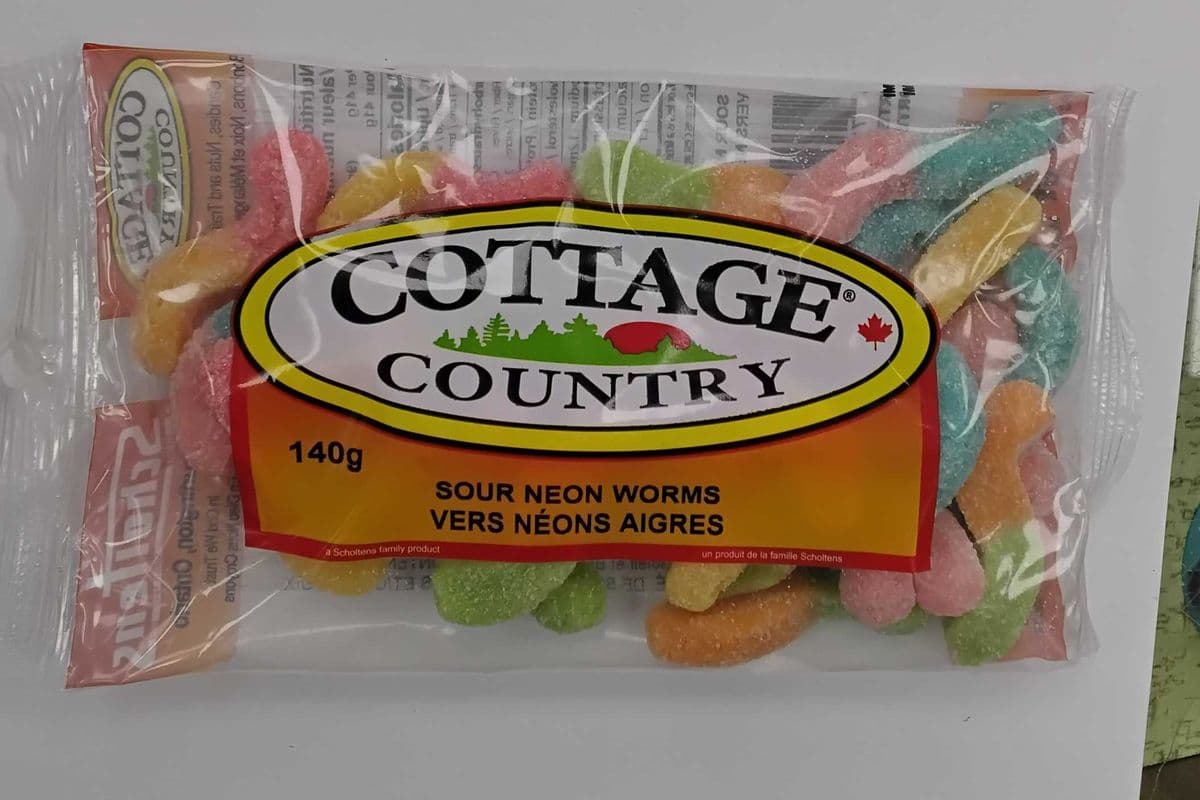 COTTAGE COUNTRY SOUR NEON WORMS (140g)