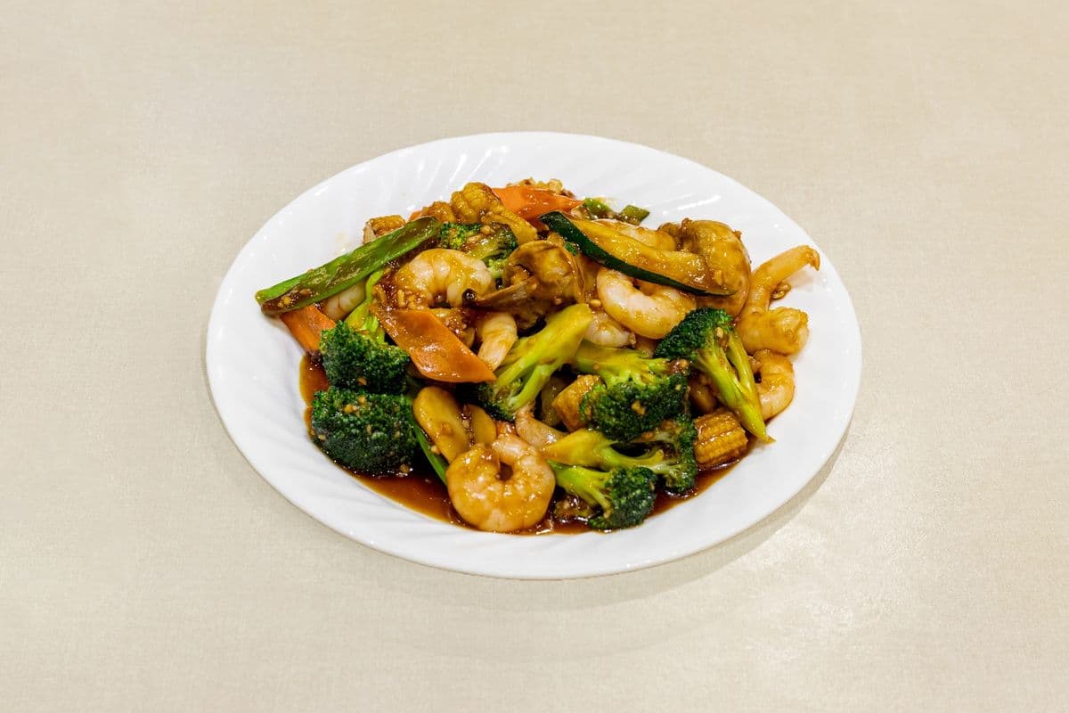 69. Shrimp with Broccoli
