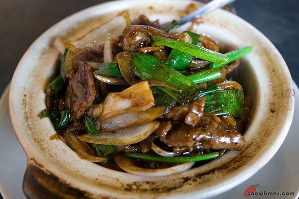 Beef with Ginger & Onion Hot Pot / 薑蔥牛肉煲