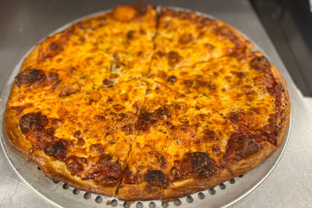 Pizza 3 fromages / 3 Cheeses Pizza
